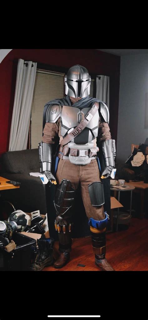 Wrapping up my mandalorian cosplay. : r/starwarscosplay