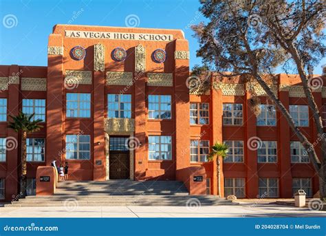 La Bella Restaurada Escuela Secundaria De Las Vegas En El Centro De Las Vegas Nevada Cerca Del ...