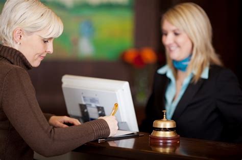 5 Simple Ways to Improve Guest Service in Your Hotel - E Who Know