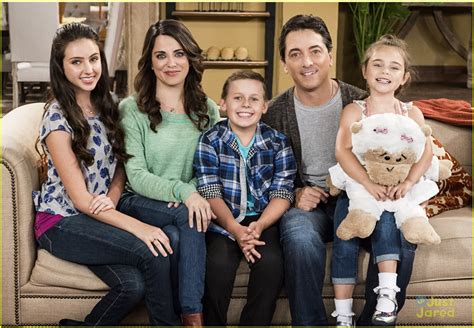 Ryan Newman New Disney Series : See Dad Run Promo Pics - Ryan Newman ...