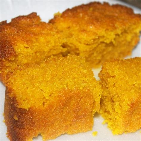 Easy Mango Cake Recipe With Mango Pulp And Semolina Flour - Super Moist Soft Mango Cake Recipe ...