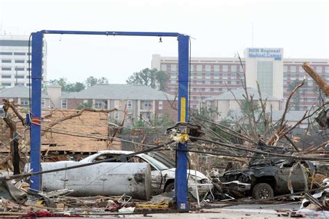 April 27, 2011 Tuscaloosa Tornado: Video shows power of the storm