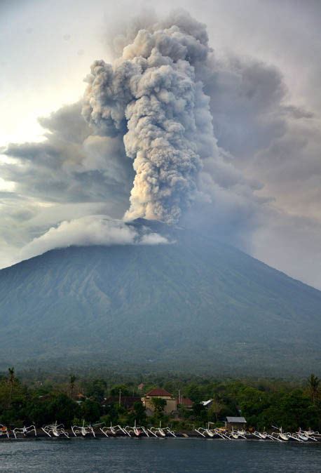 MuskegonPundit: Bali volcano slow global warming: Mount Agung 'plunge Earth into cold spell ...