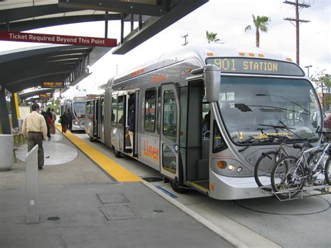 Bus Rapid Transit is the better way to go in Baltimore ...