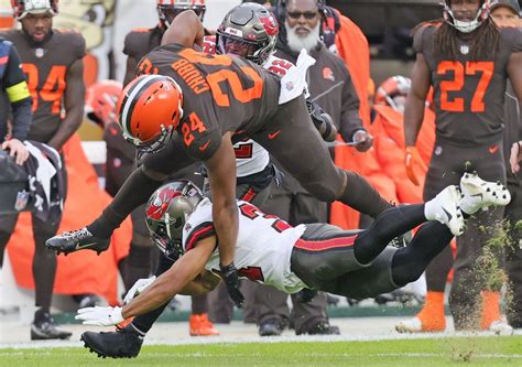 Nick Chubb hits 1,000 rushing yards for the fourth time in his Browns career - cleveland.com