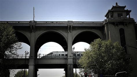 Unyielding spirit: Wuhan Yangtze River Bridge - CGTN