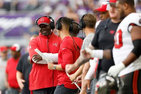 Buccaneers' Todd Bowles Gives Baker Mayfield Rave Review