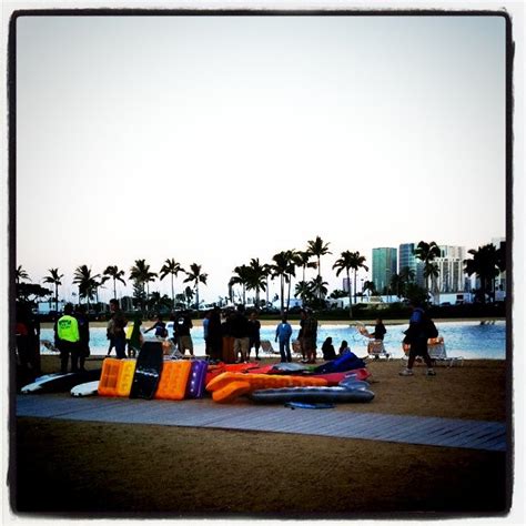 Hawaii Five-O on location at the Hilton Hawaiian Village l… | Flickr