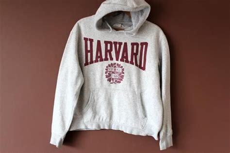 Vintage HARVARD University Hoodie Gray Sweatshirt Pullover | Etsy | Sweatshirts, Retro sweater ...