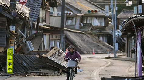 Japan earthquake damage photos: Buildings collapse in Wajima, Ishikawa