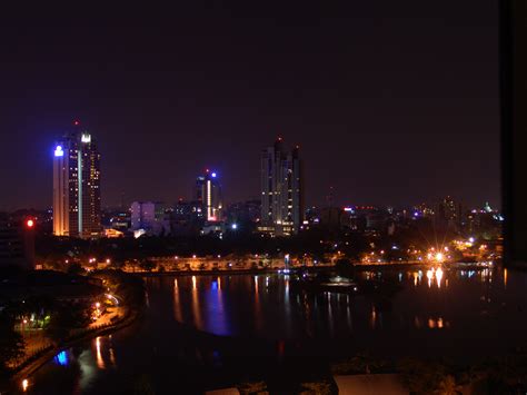 File:Colombo at night.jpg - Wikimedia Commons