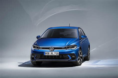 Volkswagen warns chip shortage to reduce output in 2021