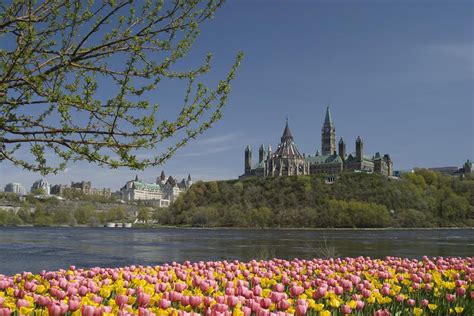 April in Canada: Weather and Event Guide