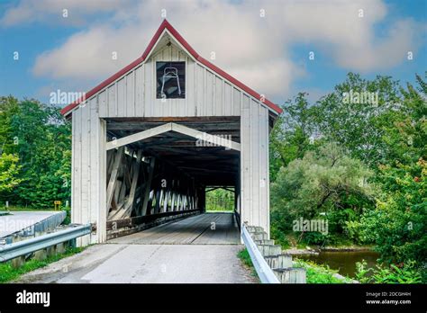 The Mechanicsville covered bridge in Austinburg, Ohio Stock Photo - Alamy