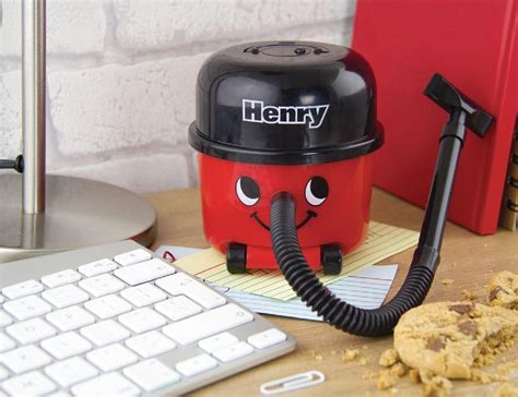 Henry Desktop Vacuum Cleaner » Gadget Flow