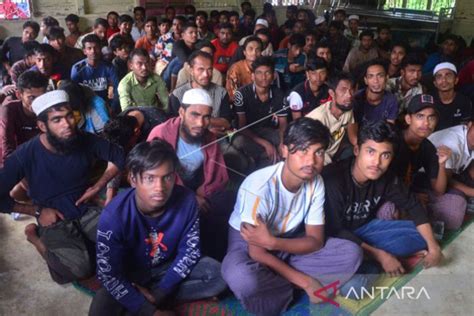 UNHCR: 183 orang Rohingya di Aceh Timur dipindahkan ke penampung Pidie ...