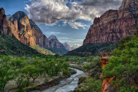 Zion National Park, Utah, USA - Traveldigg.com