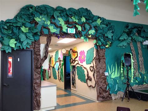 VBS jungle theme | Safari crafts, Vbs crafts, Jungle crafts