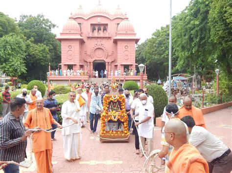 Shri Shri Jagannath Ratha Yatra 12th July, 2021 – Shri Ramakrishna Ashrama, Rajkot