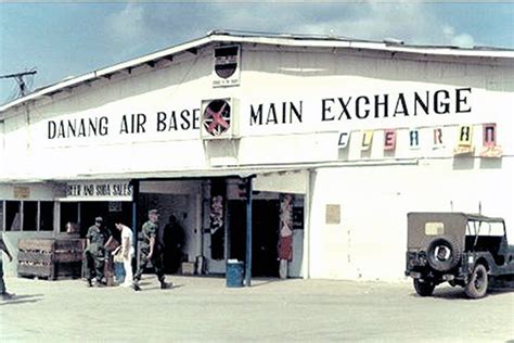 Đà Nẵng Air Base: Photos by Vernon Hodge. 1967-1968.