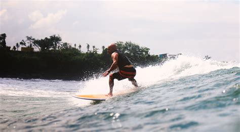 Learn surfing in Bali | Private Surf lessons with Surf Buddy Bali