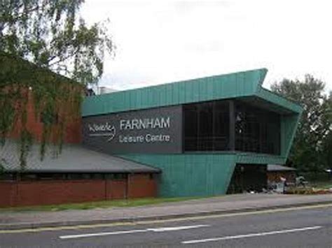 Man arrested after gun scare outside Farnham Leisure Centre ...