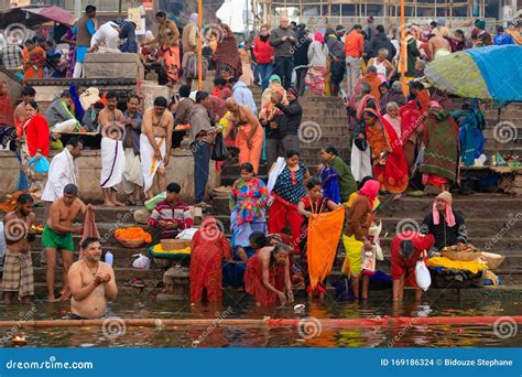 Bathing At The Hindu Ghats In The Holy River Ganges - Varanasi - India Editorial Image ...