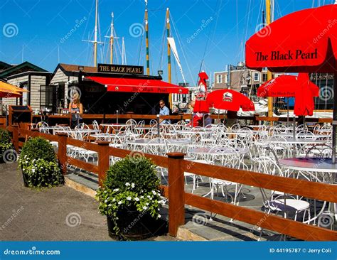 The Black Pearl Restaurant, Newport, RI. Editorial Photography - Image: 44195787