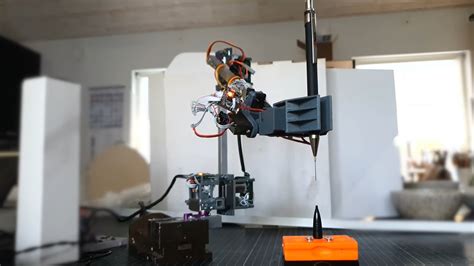 Robot Arm Achieves Amazing Accuracy With Just Servos | LaptrinhX