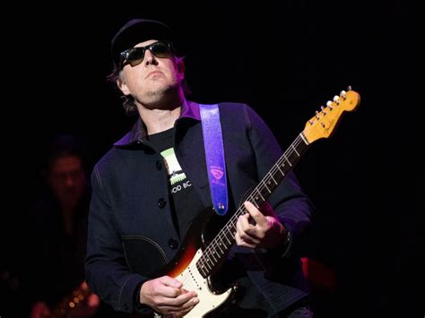 Joe Bonamassa says he doesn't get a second look without sunglasses