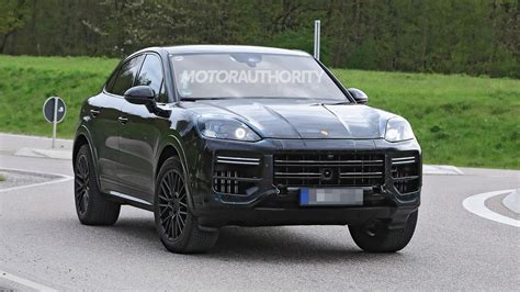 2023 Porsche Cayenne Coupe spy shots and video: Major changes pegged ...