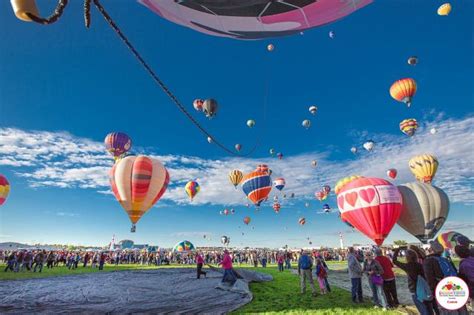 Your Guide to the Albuquerque Balloon Fiesta 2019 - AllTheRooms - The ...