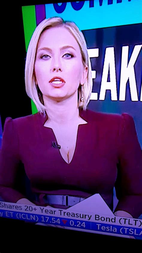 morgan brennan cnbc : r/hot_reporters