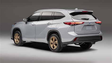 2022 Toyota Highlander Hybrid Bronze Edition: What We Know So Far