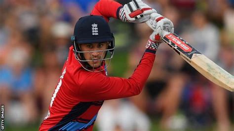 Alex Hales: England batsman will consider red-ball cricket return after 2019 World Cup - BBC Sport