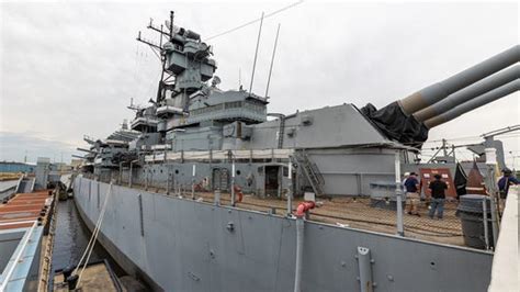 Exploring one of the greatest battleships in history: The USS New Jersey - CNET