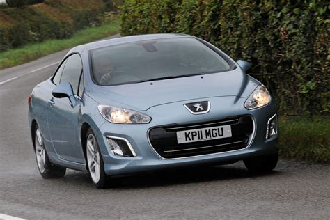 Peugeot 308 Convertible (2009-2013) review | Auto Express