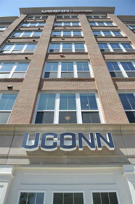 UConn moves to expand in Stamford with additional rental units for students