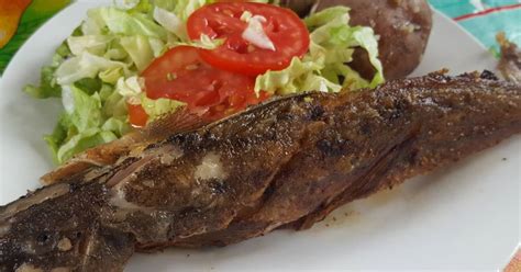 Pescado frito con ensalada Receta de Abuelita Luciana- Cookpad