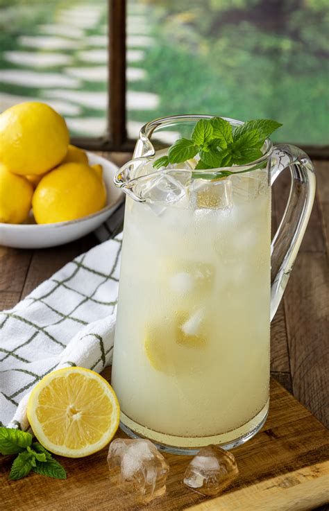 Fresh Lemonade | The London Chef