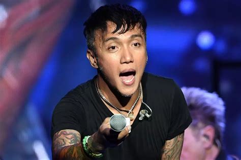 How Journey’s Arnel Pineda Came to Love ‘Don’t Stop Believin’’