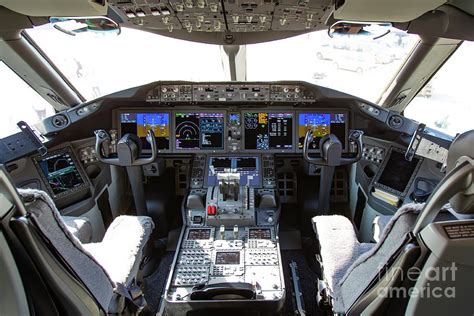 El Al Boeing 787-9 Dreamliner cockpit Photograph by Nir Ben-Yosef - Pixels