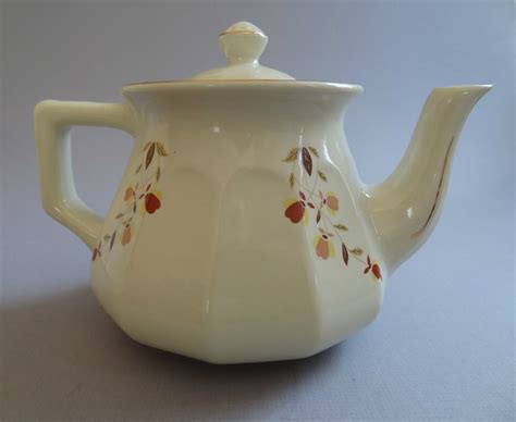 Jewel Tea/Autumn Leaf Hall China Bellevue Teapot NALCC 2004 - Hall