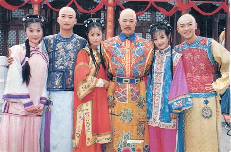 Chinese Traditional Fashion | Chinese traditional fashion, Traditional ...