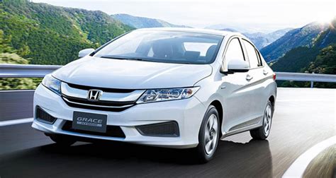 Honda Grace Hybrid