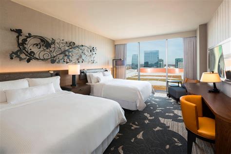 Hotel Rooms in Downtown Nashville, TN | The Westin Nashville