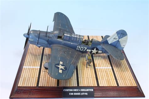 Istvan Michalko's scale models: Curtiss SB2C-4 Helldiver - 1/48 scale