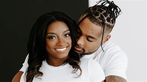 Simone Biles And Jonathan Owens Release Adorable Engagement Photos ...