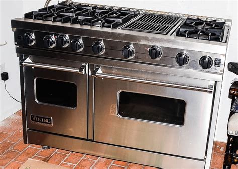 Viking Professional Gas Oven Range and Stove | EBTH