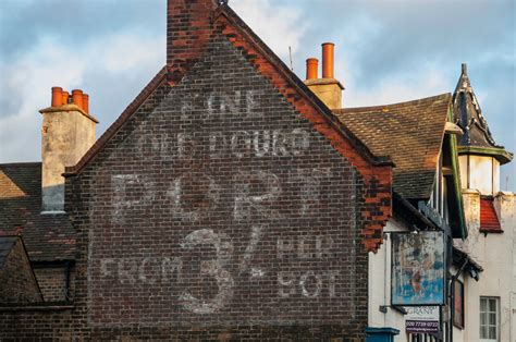 Nicholas Brewer - Ghost Signs of London | LensCulture